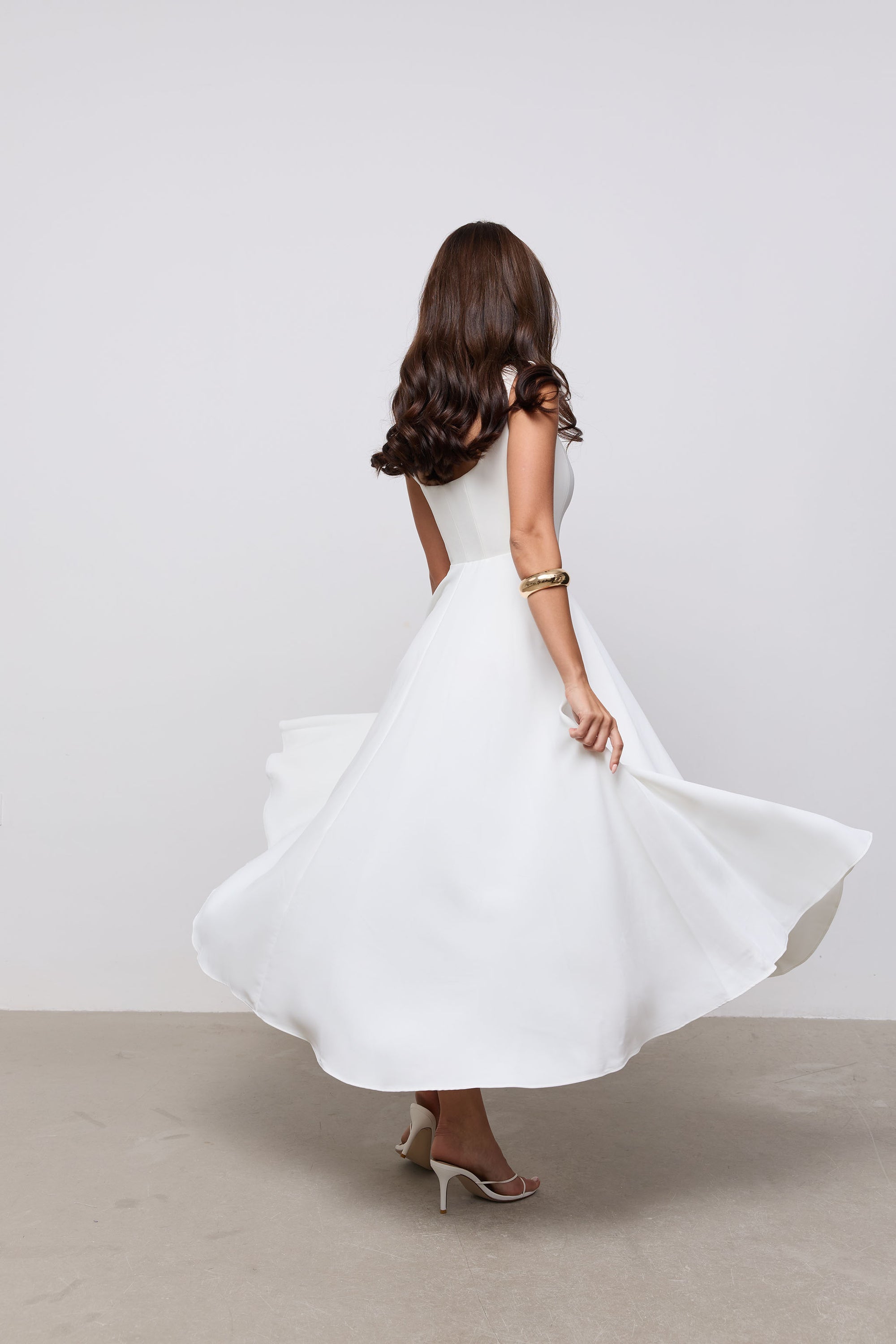square neck midi dress white Women's Gauze Smocked in White, Size XL, Organic Cotton by Quince this dress is perfect for work or after hours Square Neck Midi Dress